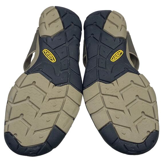 Sandals_&_Flip_Flops